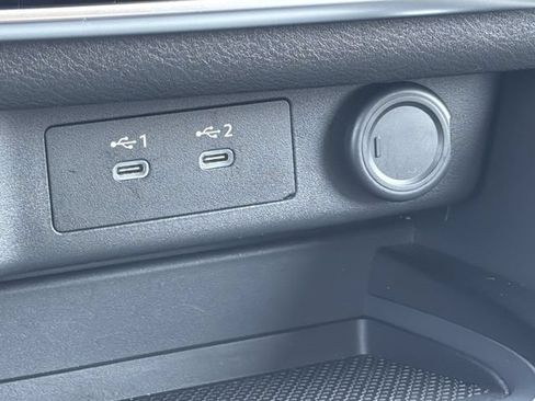 Used 2025 Nissan Rogue SV AWD/4WD image 15