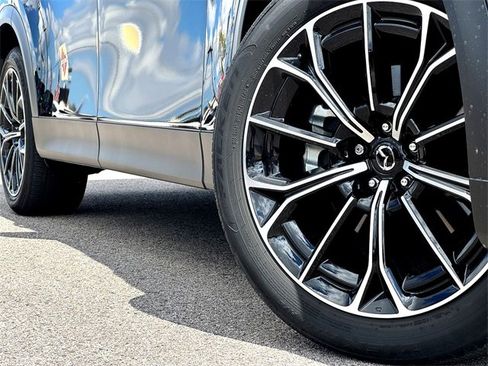 Used 2025 MAZDA CX-70 Plug-In Hybrid w/ Premium Pkg image 2