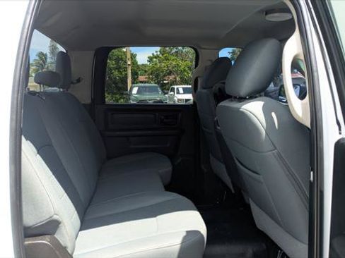 Used 2019 RAM 1500 4x4 Crew Cab Classic image 19