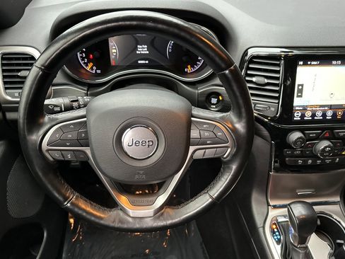 Used 2021 Jeep Grand Cherokee Laredo X image 16