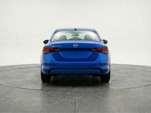Used 2025 Nissan Sentra SV FWD image 7