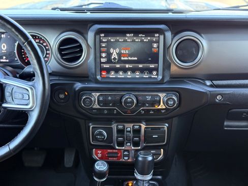 Used 2020 Jeep Gladiator Rubicon image 17
