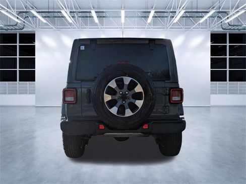 Used 2022 Jeep Wrangler Unlimited Sahara w/ Cold Weather Group image 5