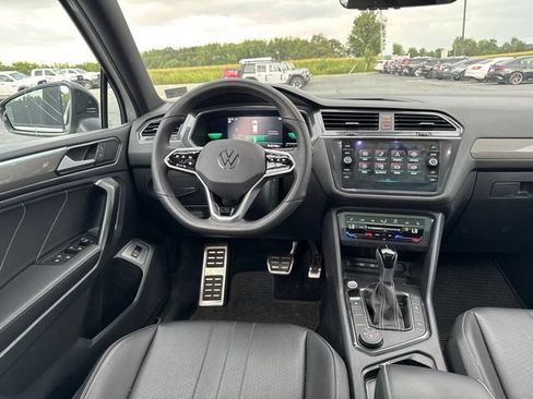 Used 2022 Volkswagen Tiguan SE R-Line AWD/4WD image 27