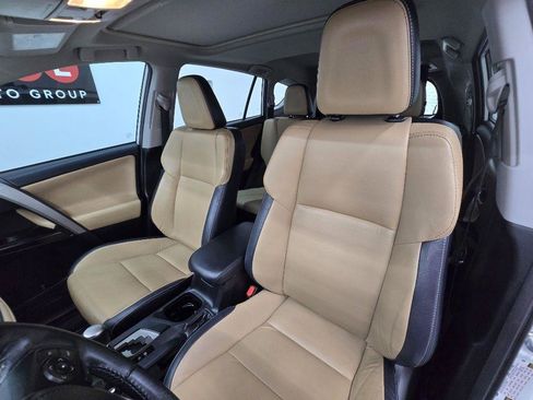 Used 2018 Toyota RAV4 Limited w/ Advanced Technology Package FWD image 12