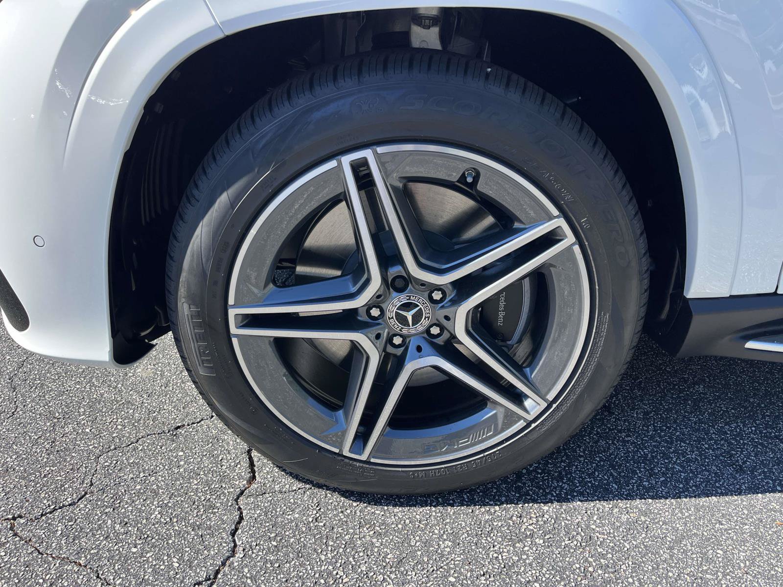 New 2027 Mercedes-Benz GLS 450 4MATIC image 17