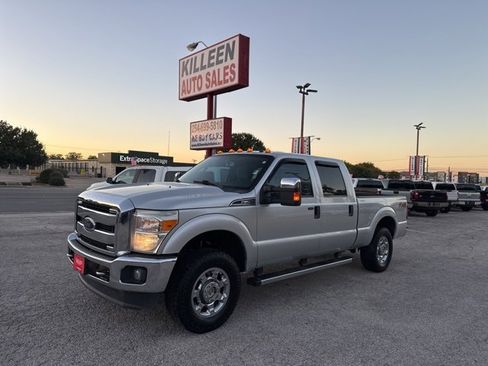Used 2016 Ford F250 XLT w/ XLT Premium Package image 2