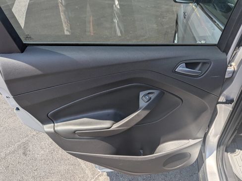 Used 2017 Ford Escape SE FWD image 26