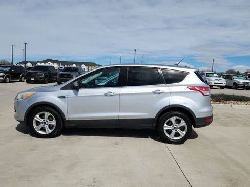 Used 2014 Ford Escape SE image 2