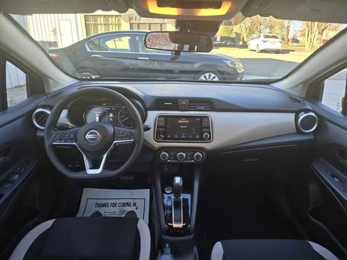 Used 2021 Nissan Versa SV image 13