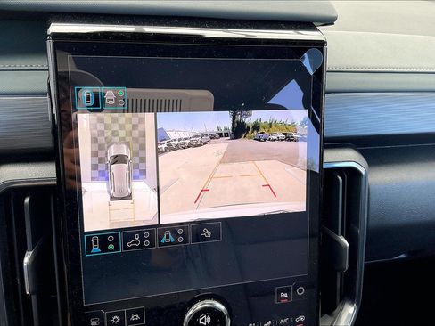 New 2026 GMC Acadia AT4 w/ Luxury Package AWD/4WD image 13