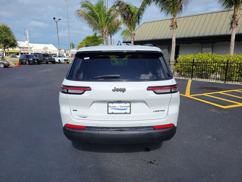 Used 2023 Jeep Grand Cherokee L Limited w/ Black Appearance Package image 7