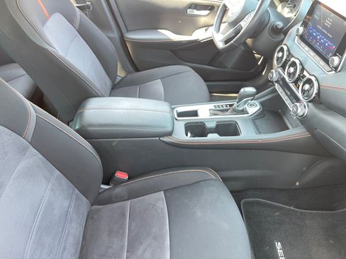 Used 2022 Nissan Sentra SR FWD image 19