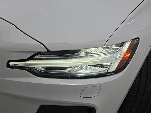 Used 2023 Volvo S60 B5 Plus w/ Climate Package image 31