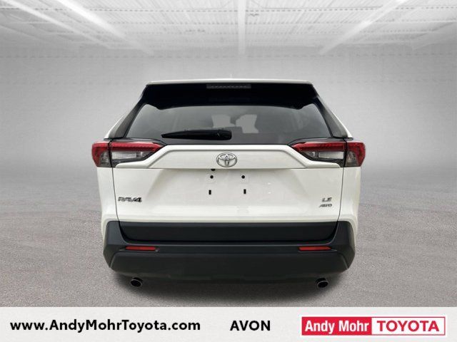 Used 2021 Toyota RAV4 LE AWD/4WD image 7