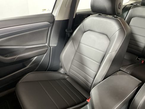 Used 2023 Volkswagen Jetta SE w/ Panoramic Sunroof Package FWD image 26