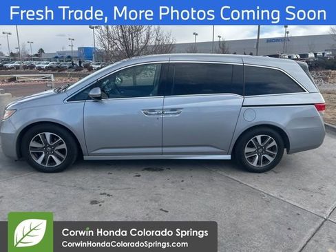 Used 2016 Honda Odyssey Touring Elite image 2