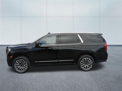 Used 2023 GMC Yukon Denali Ultimate w/ LPO, Floor Liner Package AWD/4WD image 2