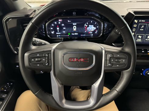 Certified 2024 GMC Sierra 1500 SLE image 18