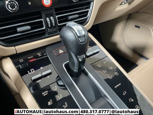 Used 2022 Porsche Macan S w/ Premium Package Plus image 34