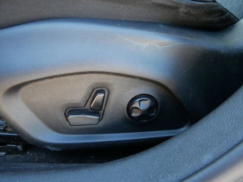 Used 2018 Jeep Compass Latitude w/ Popular Equipment Group image 22