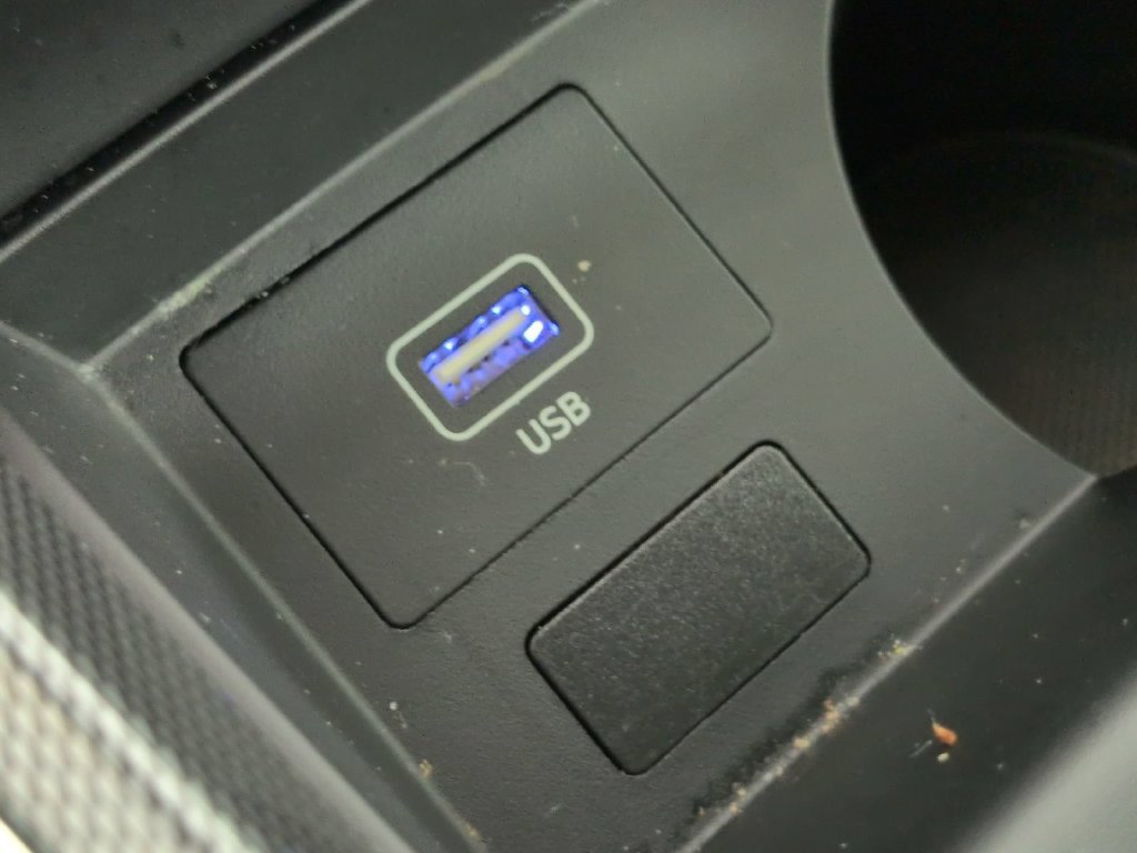 Used 2021 Hyundai Santa Fe SE w/ Cargo Package FWD image 34