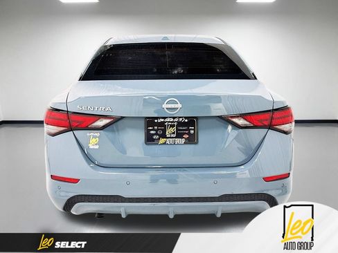 Used 2025 Nissan Sentra SV FWD image 9