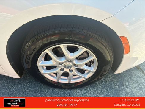 Used 2020 Chrysler Pacifica Touring-L FWD image 28