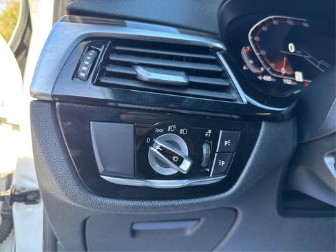 Used 2021 BMW 530i xDrive w/ Convenience Package image 20