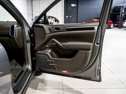 Used 2015 Porsche Cayenne Diesel image 22
