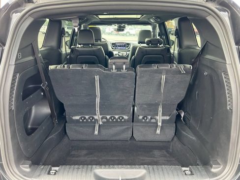 Used 2025 Chrysler Pacifica Limited FWD image 30
