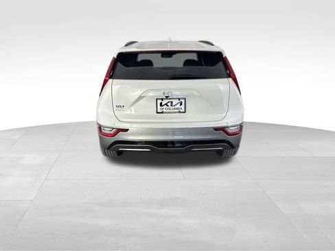 Certified 2024 Kia Niro Wave w/ Wave Preserve Package FWD image 8