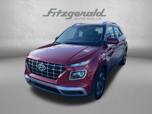 Used 2025 Hyundai Venue Limited FWD image 1