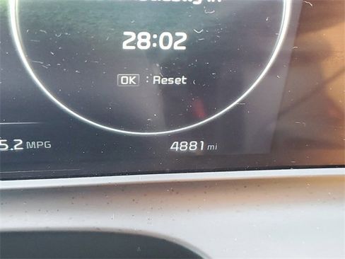 Certified 2025 Kia Seltos EX w/ EX Sunroof Package image 21