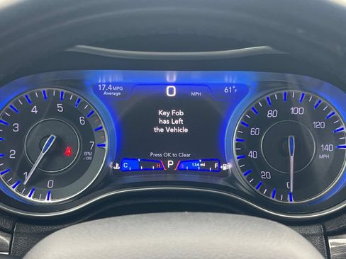 Used 2019 Chrysler 300 Touring RWD image 23
