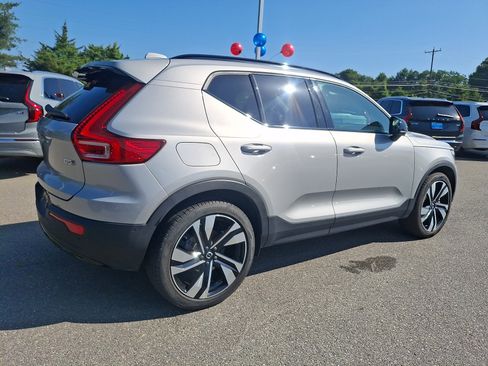 Certified 2023 Volvo XC40 B5 Ultimate w/ Protection Package Premier AWD/4WD image 7