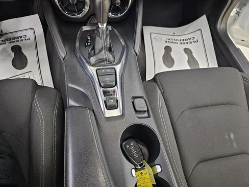 Used 2020 Chevrolet Camaro LT w/ Technology Package image 30