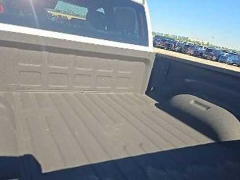 Used 2025 RAM 2500 Big Horn AWD/4WD image 5