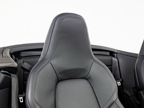 Certified 2025 Porsche 911 Carrera image 37