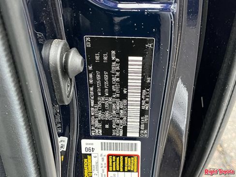 Certified 2026 Toyota Sienna XLE FWD image 34