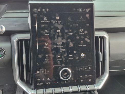 Used 2025 GMC Acadia Elevation image 25