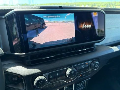 New 2026 Jeep Gladiator Sport AWD/4WD image 15