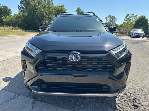 Used 2024 Toyota RAV4 SE AWD/4WD image 2