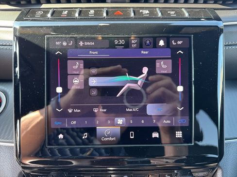 New 2025 Jeep Grand Cherokee L Altitude image 39