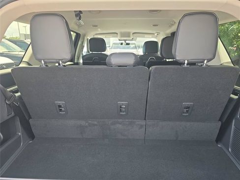 New 2027 Lincoln Navigator Premiere RWD image 9