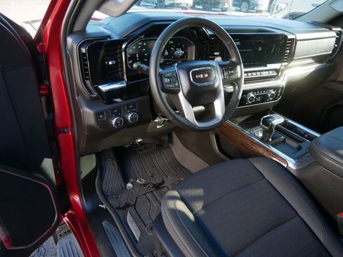 Certified 2024 GMC Sierra 1500 Elevation w/ LPO, Elevation Black Package image 12