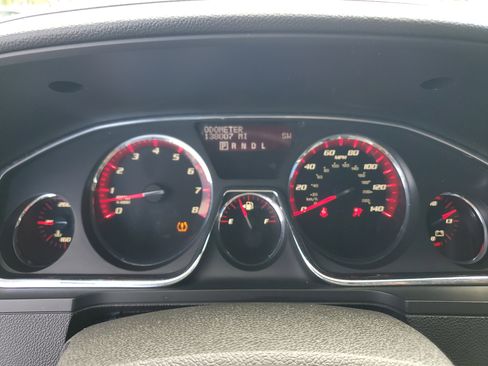 Used 2014 GMC Acadia SLT image 19