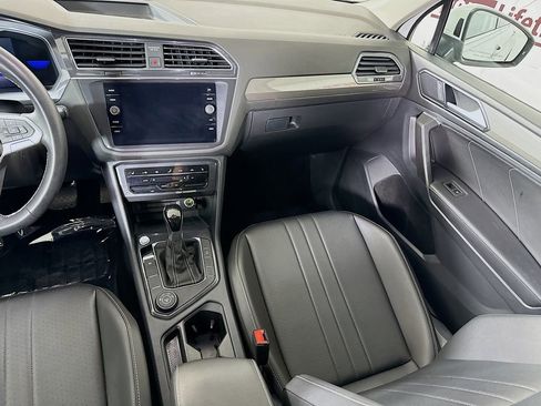 Used 2022 Volkswagen Tiguan SE AWD/4WD image 25