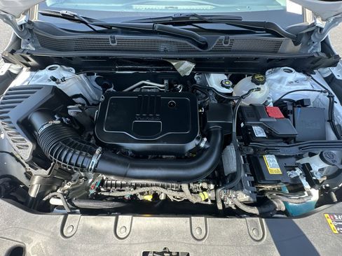 Used 2025 Chevrolet Blazer LT FWD image 33