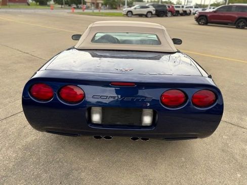 Used 2004 Chevrolet Corvette Convertible w/ Preferred Equipment Group RWD image 5